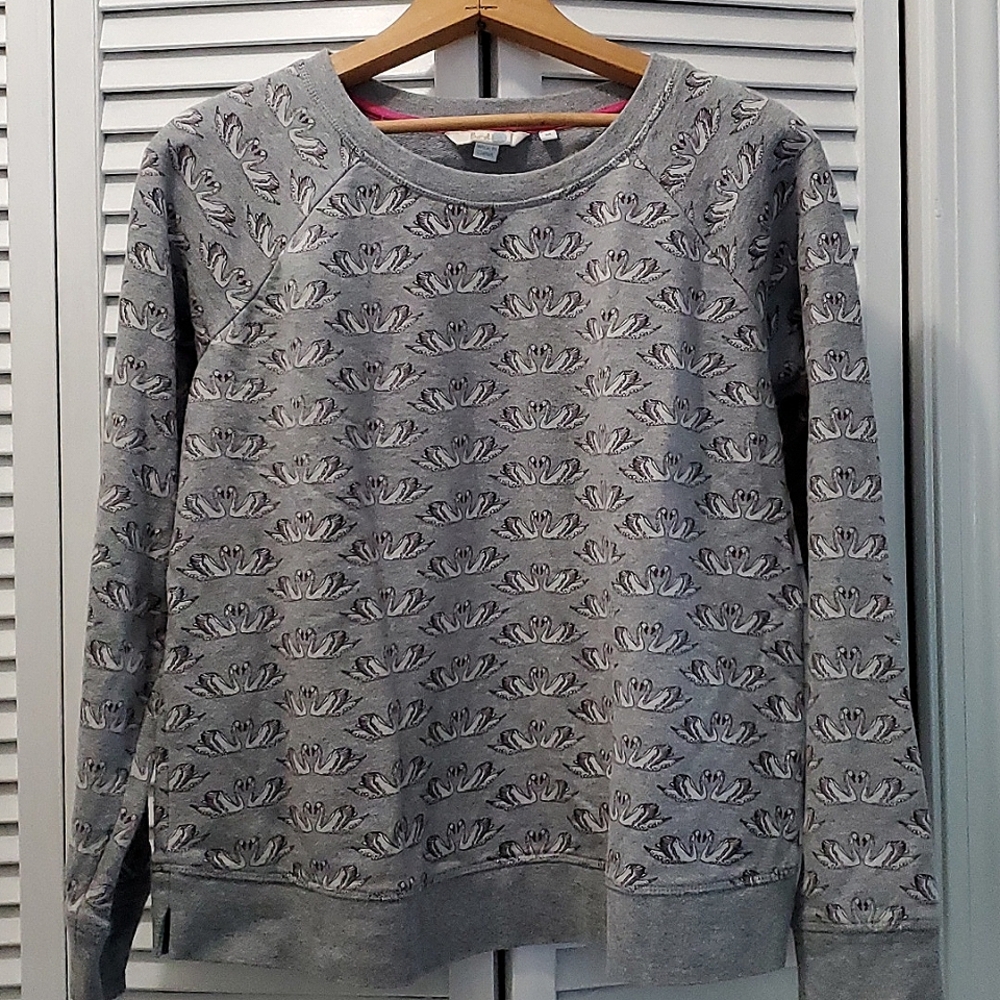 Boden women's Size Medium Crew neck Sweatshirt Swan print
